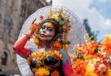 Helovyno tradicijos pasaulyje: 10 keisčiausių būdų švęsti šią naktį Helovyno papročiai.