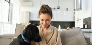 Šuo nuolat kasosi? Veterinarai įspėja apie maisto alergiją Alergija maistui šunims.