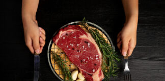 Carnivore dieta: kodėl kai kurie žmonės staiga numeta svorio Carnivore dieta.