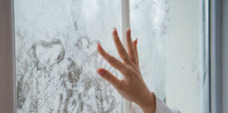 Jei namuose kaupiasi drėgmė, verta žinoti šiuos būdus Dregmė namuose.