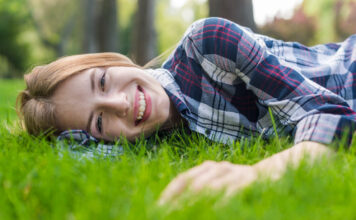 Vejos sėja pavasarį: ką daryti su sėklomis dabar, kad veja būtų stora ir tanki Kada sėti veją.