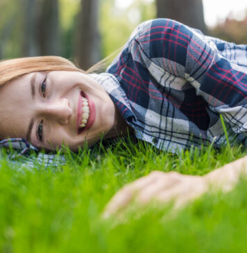 Vejos sėja pavasarį: ką daryti su sėklomis dabar, kad veja būtų stora ir tanki Kada sėti veją.