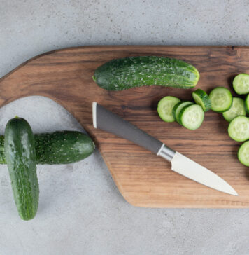 Agurkai raukšlėjasi? Ši viena klaida juos sugadina greičiau, nei manote Agurkai raukšlėjasi.